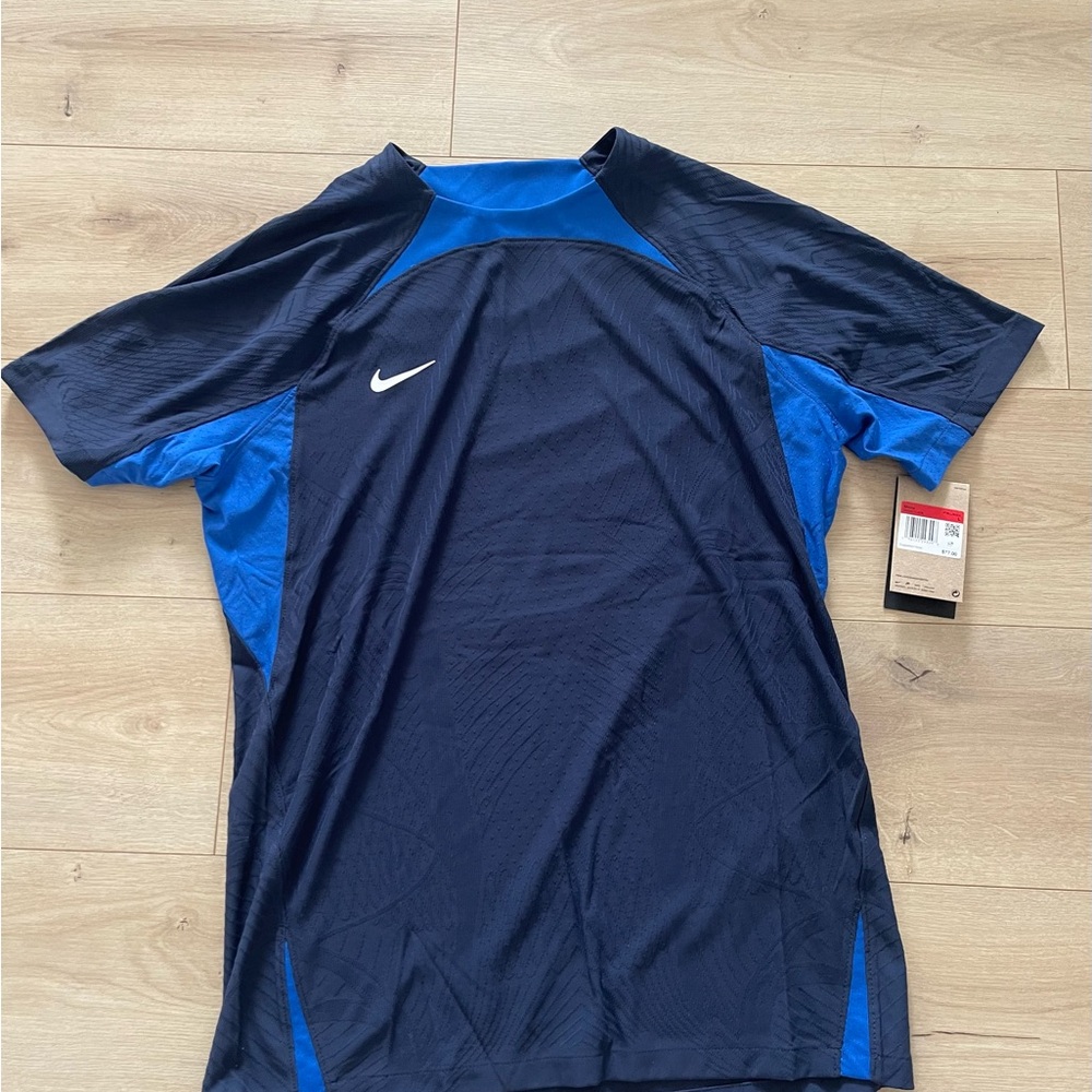 Nike Black and Blue Athletic Shirt Large size